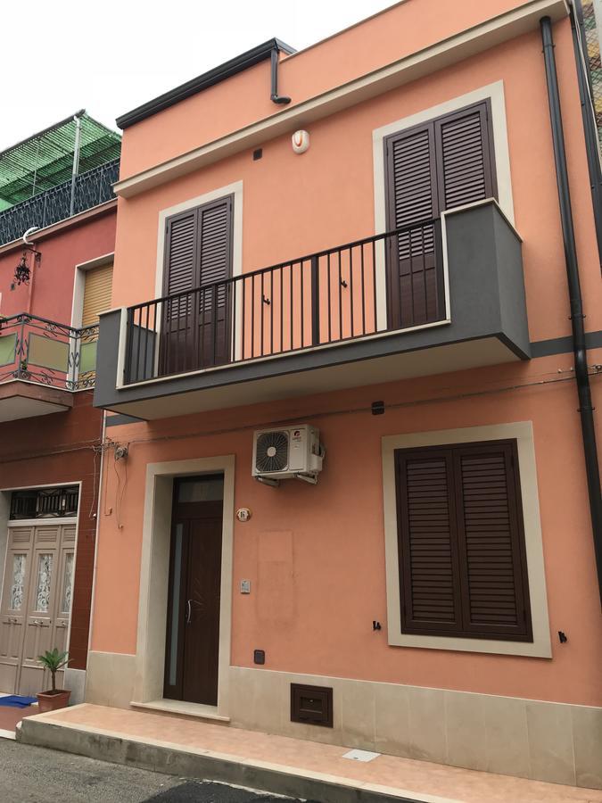 アヴォラ Casa Angelaヴィラ エクステリア 写真